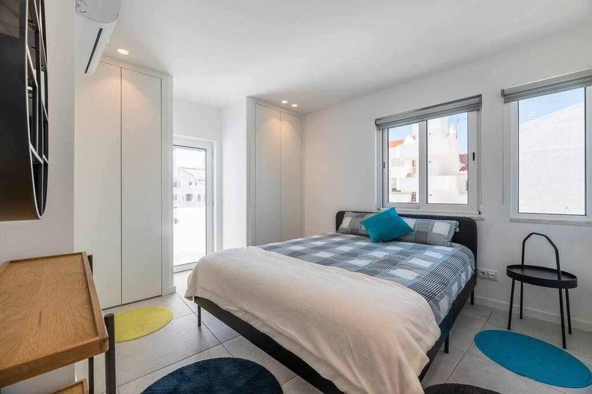 Central Town 2-Bedroom Apartment Αλμπουφέιρα Εξωτερικό φωτογραφία
